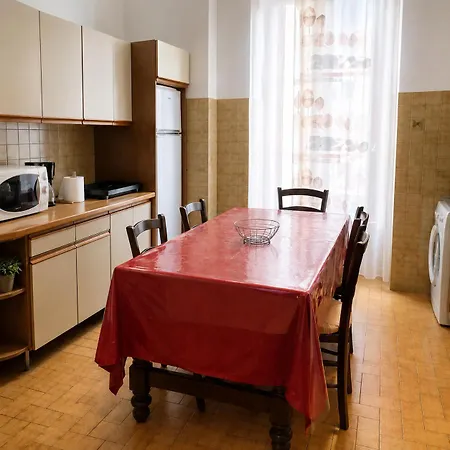 Jaures One Bedroom By Sweet *